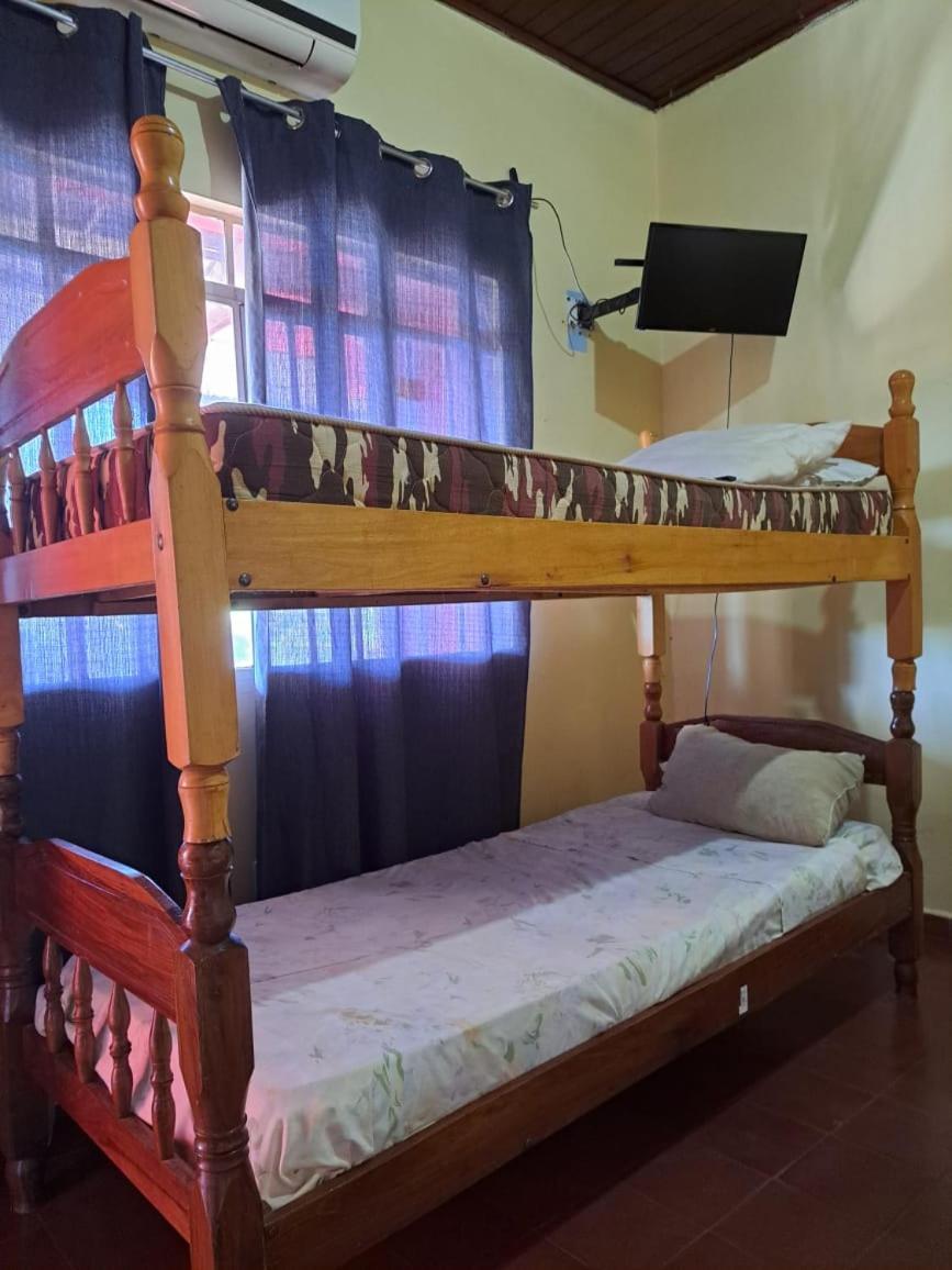 Hummingbird Hostel Ciudad del Este Exterior photo