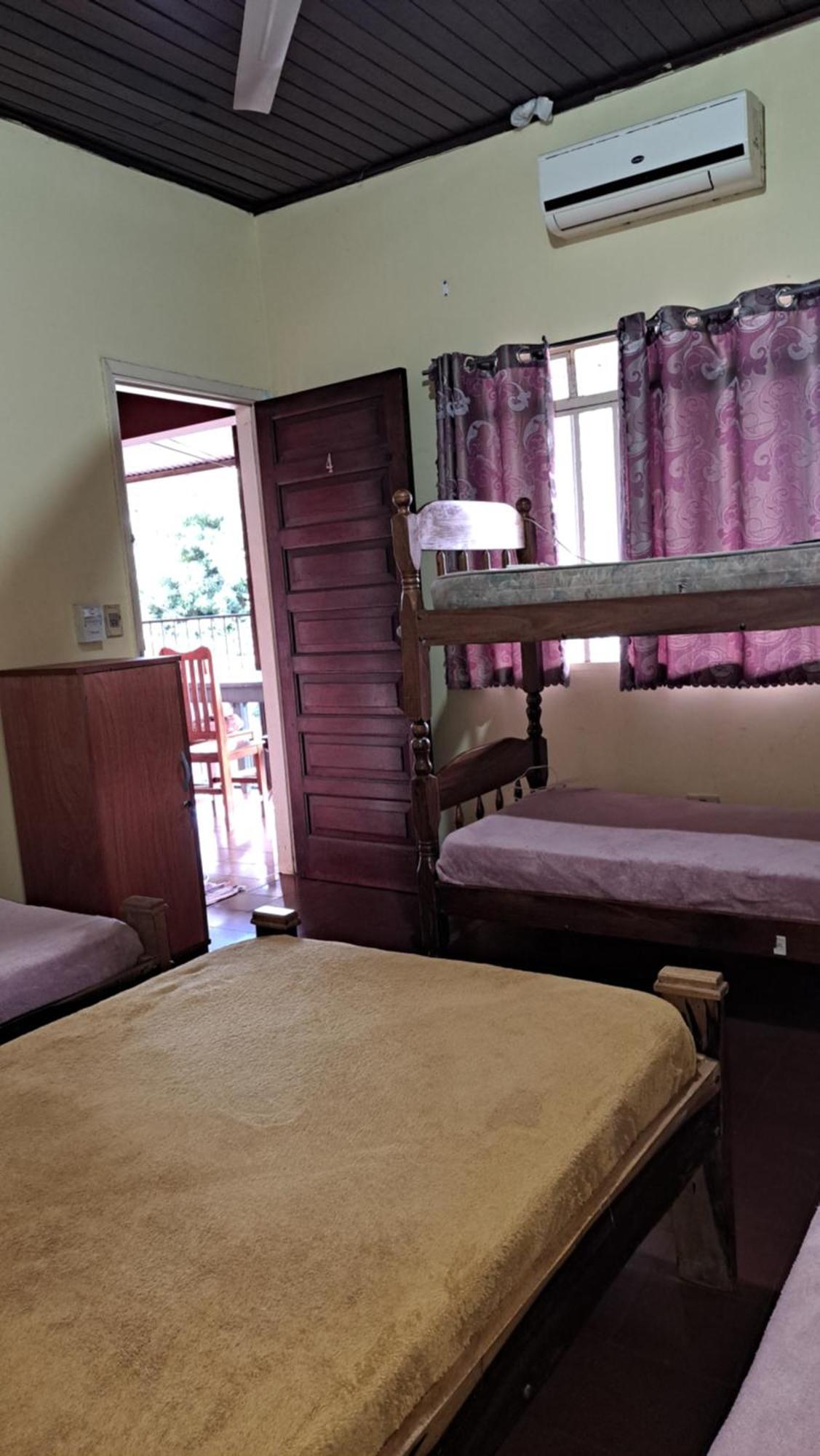 Hummingbird Hostel Ciudad del Este Exterior photo